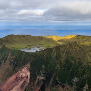 Costa_e_Caldeirão_-_Ilha_do_Corvo
